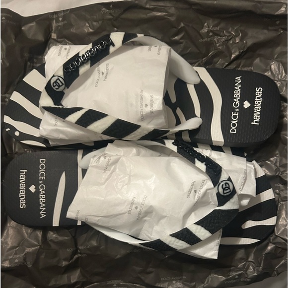 Dolce & Gabbana Shoes - New Dolce & Gabbana x Haviannas Black and White Flip Flops